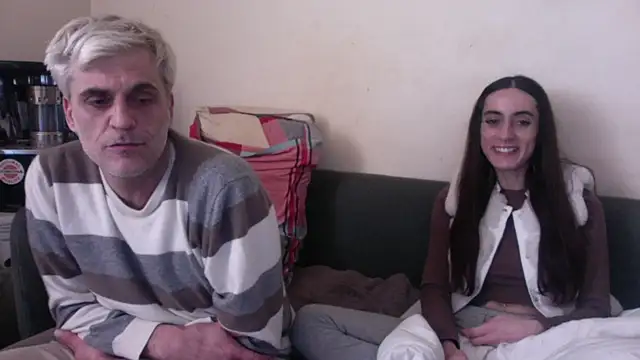 Snapshot of chiara-mario chatting on March 25, 9:04 am chiara-mario online show from March 25, 9:04 am