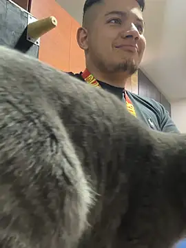 Snapshot of OliverTabordaa chatting on March 10, 7:52 pm OliverTabordaa online show from March 10, 7:52 pm