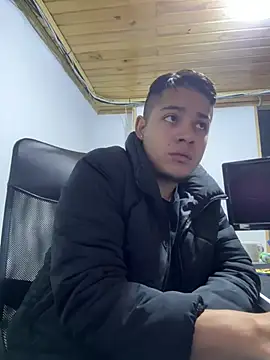 Snapshot of OliverTabordaa chatting on March 19, 10:41 am OliverTabordaa online show from March 19, 10:41 am