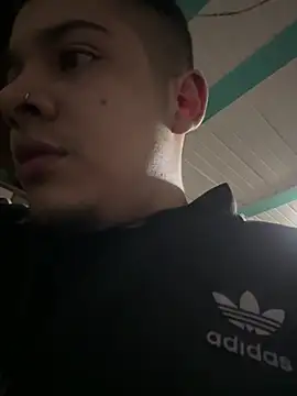 Snapshot of OliverTabordaa chatting on March 19, 11:42 pm OliverTabordaa online show from March 19, 11:42 pm