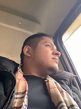 Snapshot of OliverTabordaa chatting on March 22, 7:39 pm OliverTabordaa online show from March 22, 7:39 pm