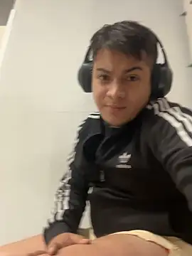 Snapshot of OliverTabordaa chatting on March 27, 7:02 pm OliverTabordaa online show from March 27, 7:02 pm