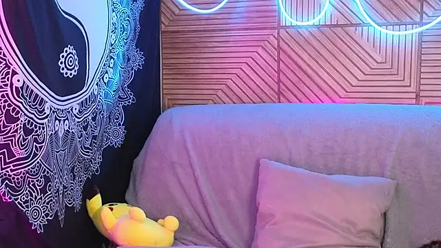 chill paws online show from July 30, 10:42 pm