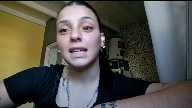 Snapshot of MargeretShala chatting on March 9, 7:40 pm MargeretShala online show from March 9, 7:40 pm