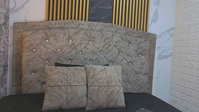 LyraenBlue online show from June 10, 2:38 pm