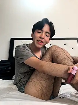 Snapshot of Lucca__555 chatting on March 11, 9:43 pm Lucca 555 online show from March 11, 9:43 pm