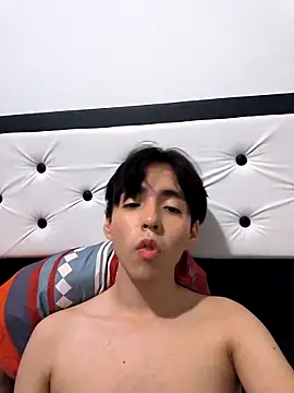 Snapshot of Lucca__555 chatting on March 23, 2:15 am Lucca 555 online show from March 23, 2:15 am