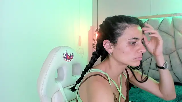 Snapshot of Mystical_meteor chatting on March 5, 7:54 pm Mystical meteor online show from March 5, 7:54 pm