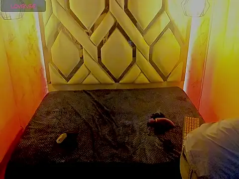 Snapshot of Mystical_meteor chatting on March 20, 12:32 pm Mystical meteor online show from March 20, 12:32 pm