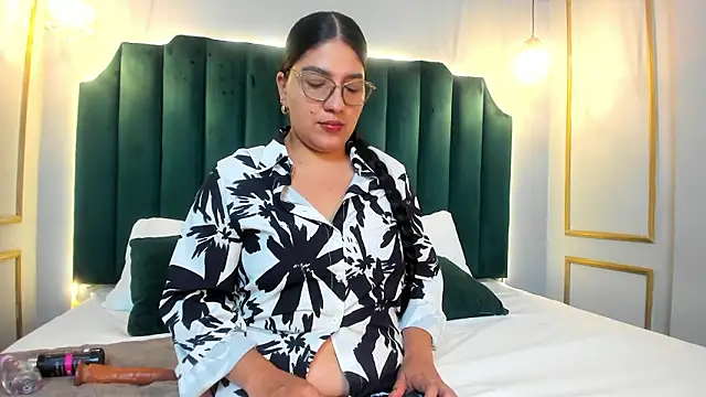 Snapshot of Amara_Divine chatting on March 18, 1:03 pm Amara Divine online show from March 18, 1:03 pm