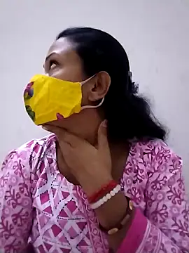 Snapshot of angelmoumita chatting on April 9, 6:02 pm angelmoumita online show from April 9, 6:02 pm