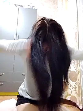 HollyXMolly online show from March 10, 5:51 pm