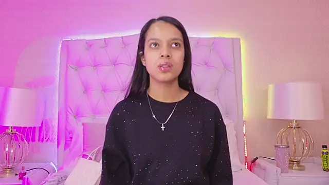 Snapshot of MeganRoseh chatting on March 8, 1:04 pm MeganRoseh online show from March 8, 1:04 pm