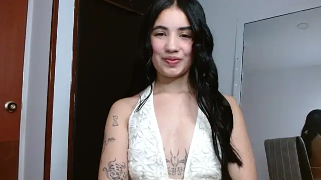 Snapshot of Lucy_engel chatting on March 15, 1:00 am Lucy engel online show from March 15, 1:00 am