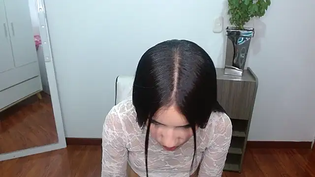 Snapshot of Lucy_engel chatting on March 19, 12:03 am Lucy engel online show from March 19, 12:03 am