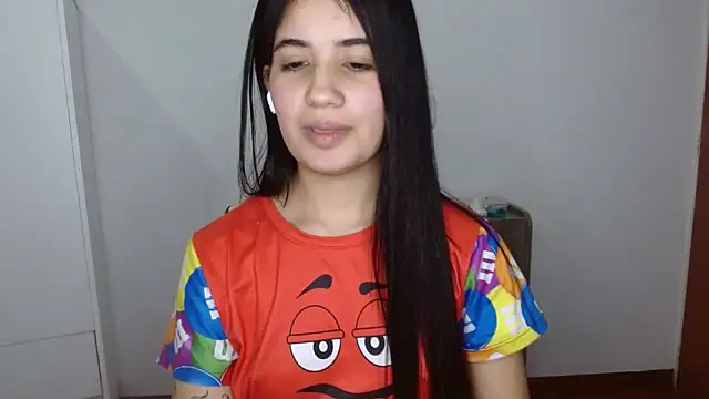 Snapshot of Lucy_engel chatting on April 2, 11:24 pm Lucy engel online show from April 2, 11:24 pm
