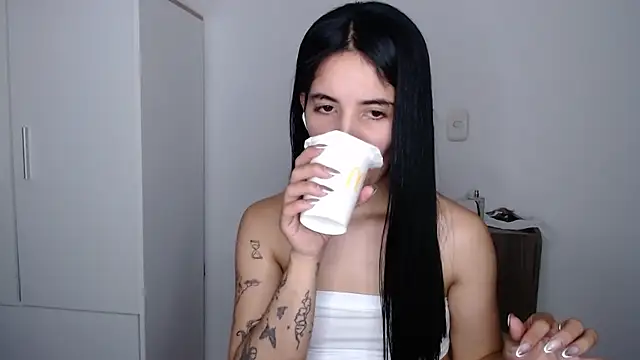 Snapshot of Lucy_engel chatting on April 18, 11:38 pm Lucy engel online show from April 18, 11:38 pm