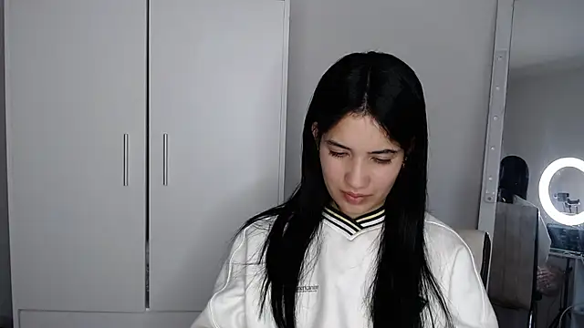 Snapshot of Lucy_engel chatting on May 17, 1:40 pm Lucy engel online show from May 17, 1:40 pm