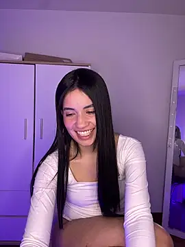 Snapshot of Lucy_engel chatting on May 19, 1:56 am Lucy engel online show from May 19, 1:56 am