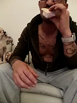 Snapshot of Anatoliman chatting on March 7, 9:45 pm Anatoliman online show from March 7, 9:45 pm