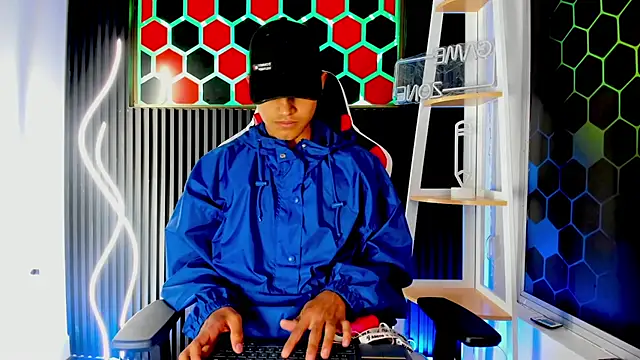 Ikaika Kalani online show from March 30, 1:01 pm