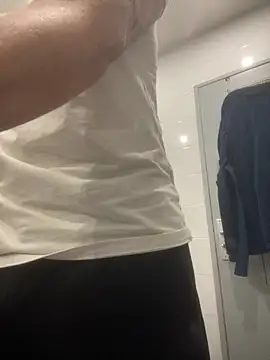 chatisfaction online show from March 23, 4:44 pm