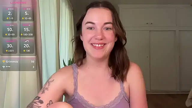 Snapshot of summerxo chatting on March 16, 1:11 am summerxo online show from March 16, 1:11 am