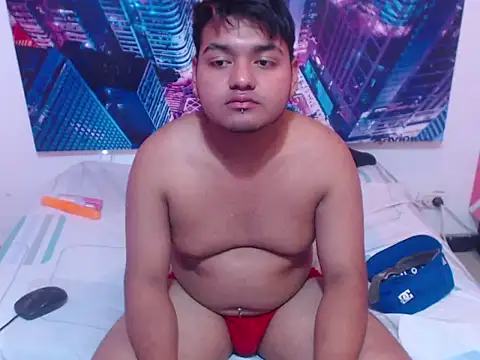 Snapshot of XNoahDeepThroatX chatting on March 21, 8:23 pm XNoahDeepThroatX online show from March 21, 8:23 pm