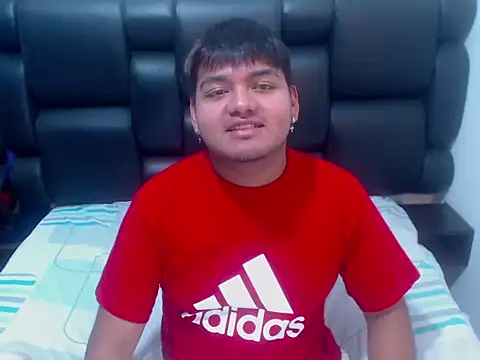 Snapshot of XNoahDeepThroatX chatting on March 26, 3:45 am XNoahDeepThroatX online show from March 26, 3:45 am