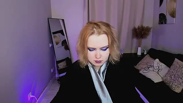 Snapshot of Fiona_Rider chatting on March 19, 9:52 pm Fiona Rider online show from March 19, 9:52 pm