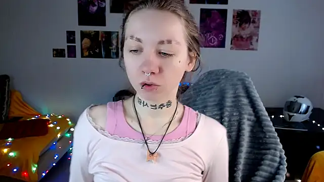 Snapshot of Nica_Kawaii chatting on April 17, 9:23 am Nica Kawaii online show from April 17, 9:23 am