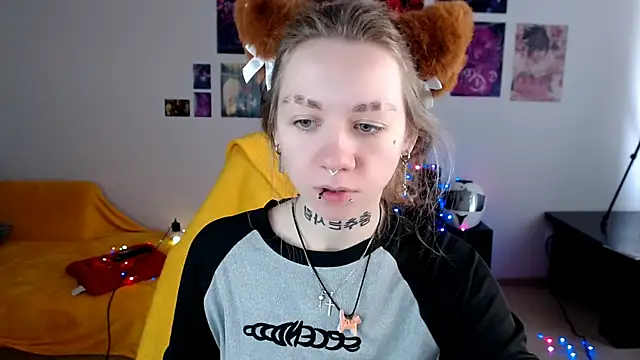 Snapshot of Nica_Kawaii chatting on April 23, 6:58 am Nica Kawaii online show from April 23, 6:58 am