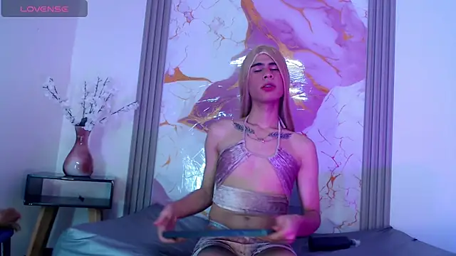 Cloe White  online show from March 27, 3:23 am