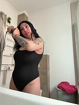 Snapshot of LunaSerenaX chatting on March 29, 12:05 pm LunaSerenaX online show from March 29, 12:05 pm