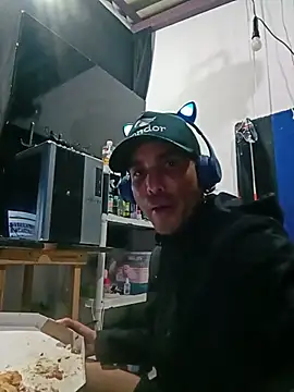 Snapshot of soyxx18 chatting on May 24, 11:32 pm soyxx18 online show from May 24, 11:32 pm