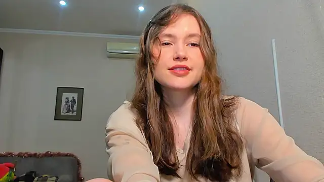 Snapshot of MaryannSofts chatting on March 22, 2:20 pm MaryannSofts online show from March 22, 2:20 pm