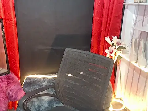 Snapshot of seductive_mistress07 chatting on March 15, 2:28 am seductive mistress07 online show from March 15, 2:28 am