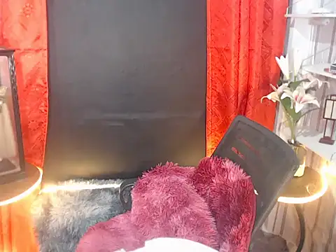 Snapshot of seductive_mistress07 chatting on March 27, 8:26 am seductive mistress07 online show from March 27, 8:26 am