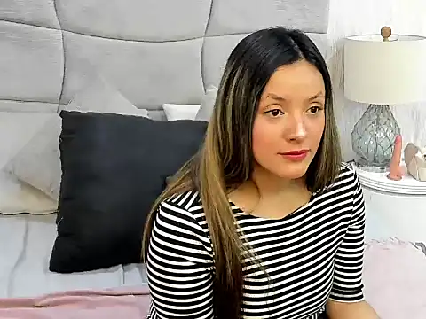 CynthiaMore online show from March 30, 3:35 pm