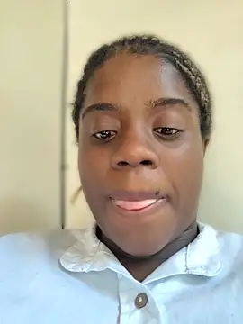 Snapshot of YourLiaa_ chatting on March 7, 7:55 pm YourLiaa online show from March 7, 7:55 pm