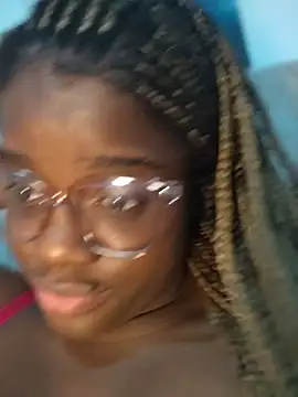 Snapshot of YourLiaa_ chatting on March 8, 2:04 am YourLiaa online show from March 8, 2:04 am