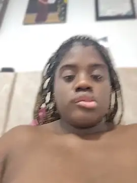 Snapshot of YourLiaa_ chatting on March 15, 5:46 am YourLiaa online show from March 15, 5:46 am