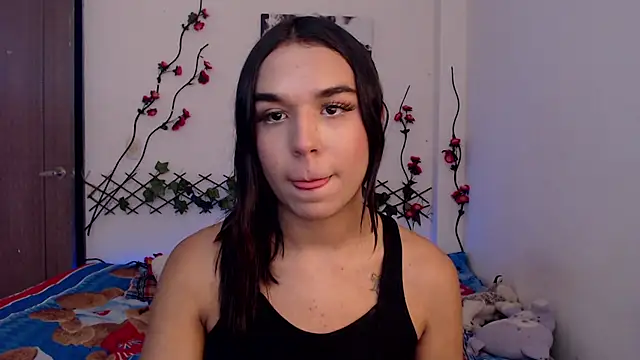 Snapshot of Candyy_doll__ chatting on April 28, 2:27 am Candyy doll online show from April 28, 2:27 am