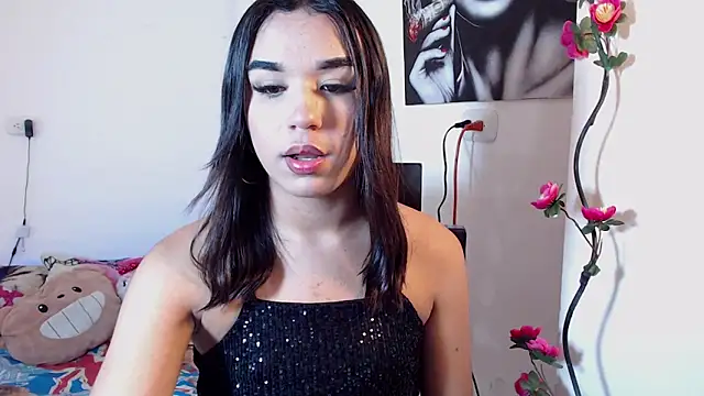 Snapshot of Candyy_doll__ chatting on May 11, 5:13 am Candyy doll online show from May 11, 5:13 am