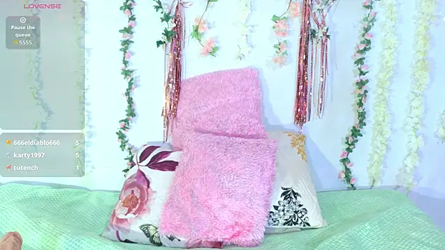 IvonnyBon gh online show from July 26, 10:00 am