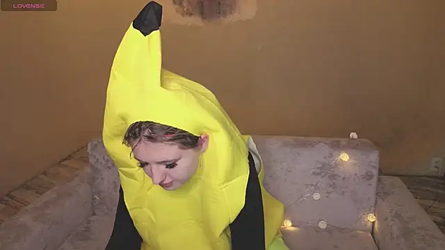 Snapshot of Banana_Bowl chatting on March 5, 8:43 am Banana Bowl online show from March 5, 8:43 am