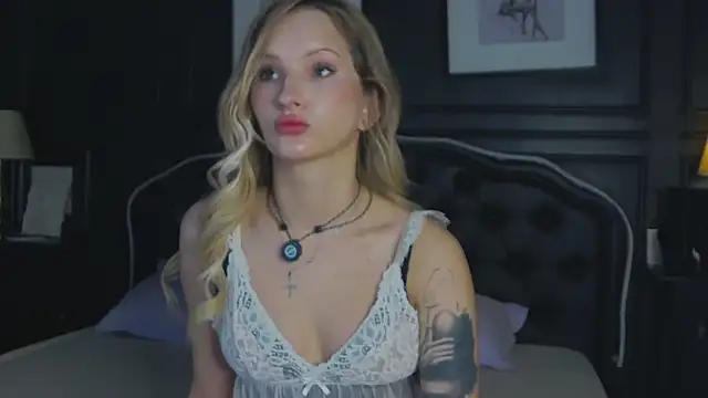 Snapshot of KiraProsper chatting on March 29, 6:46 am KiraProsper online show from March 29, 6:46 am