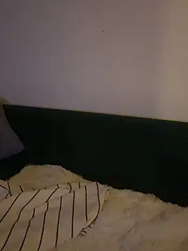 Snapshot of itstherealmina chatting on March 17, 12:48 am itstherealmina online show from March 17, 12:48 am