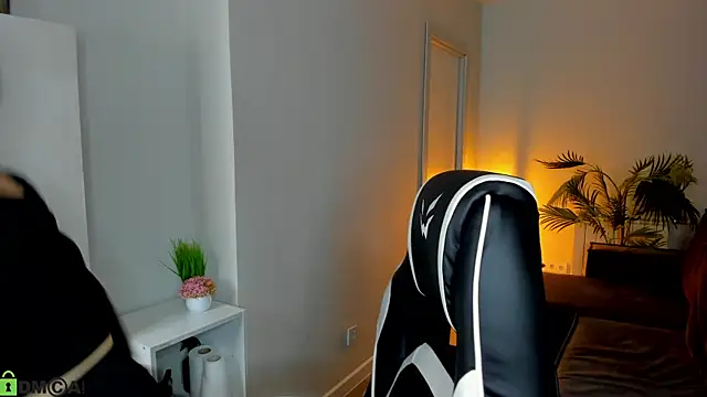 Snapshot of Natasha_Shepard chatting on March 31, 1:07 am Natasha Shepard online show from March 31, 1:07 am