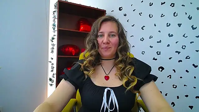 Snapshot of Nionelly chatting on March 9, 10:30 am Nionelly online show from March 9, 10:30 am